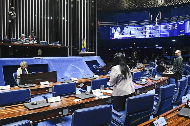 CASSIA-SENADO-1.jpg