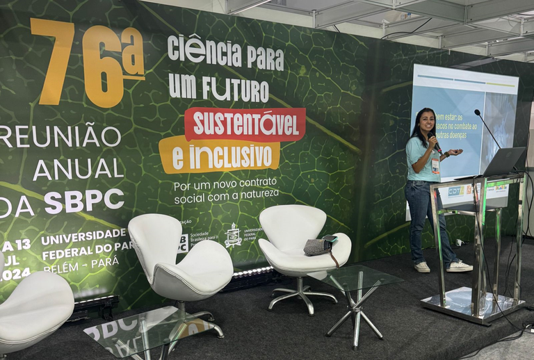 Foto da palestra de Marina Bicalho, em Belém (PA) - Foto: Deize Paiva