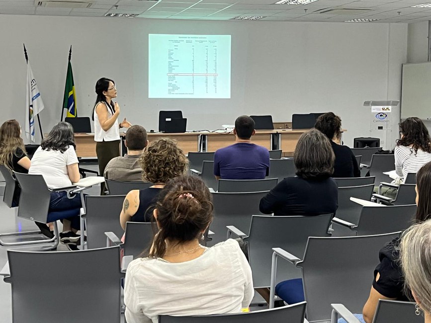  Estudantes de pós-graduação da Unicamp conhecem projetos de pesquisa do Cemaden