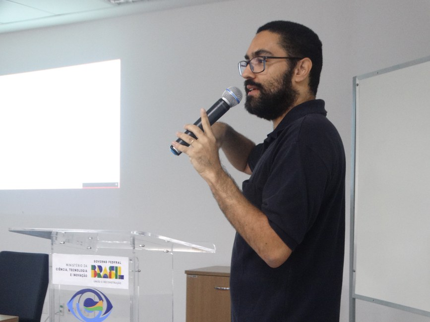 Pesquisador do Cemaden, Leonardo Santos, coordena o Projeto Ifast, para criar ferramentas de monitoramento hidrológico, aplicando a Inteligência Artificial (I.A.)