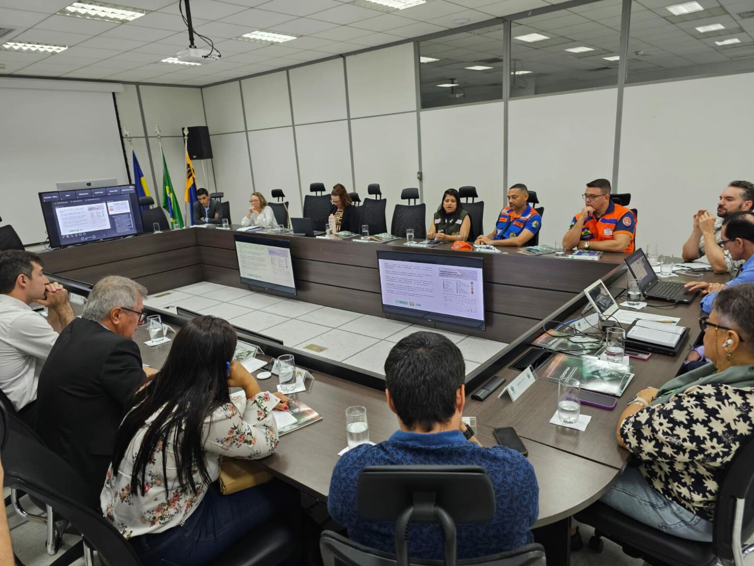 Acre apresenta plano de ação do Comitê de Enfrentamento à Seca Prolongada em reunião do Censipam. Foto: Cedida