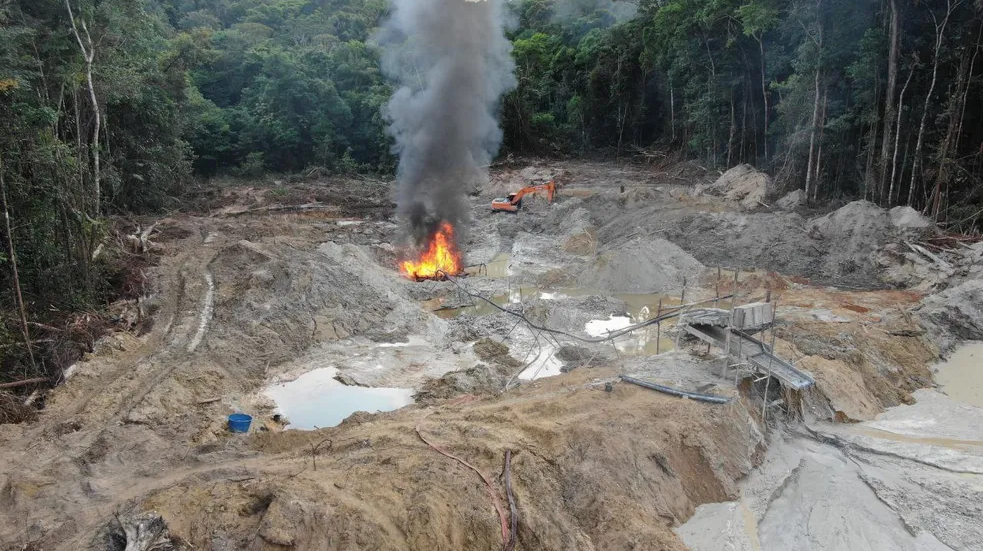 Garimpo ilegal em Calçoene, Amapá — Foto: Polícia Civil do Amapá/Divulgação