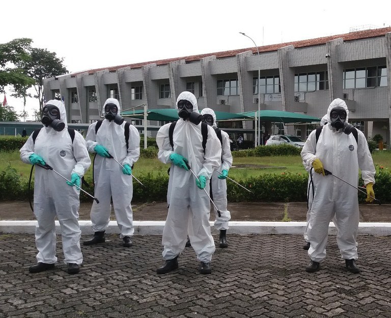 2-Equipe especializada da Marinha do Brasil realiza descontaminação preventiva contra a Covid-19 nas instalações do CR-BE.jpeg