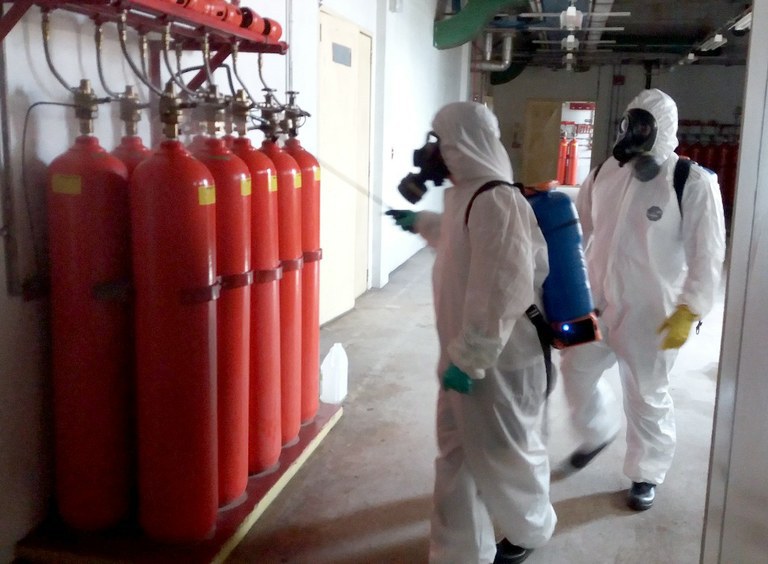 3-Equipe especializada da Marinha do Brasil realiza descontaminação preventiva contra a Covid-19 nas instalações do CR-BE.jpeg