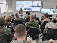 Visita de adidos militares estrangeiros fortalece cooperação na proteção da Amazônia