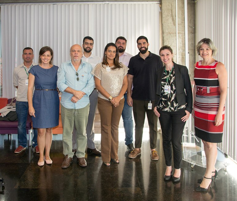 Palestrantes do eventos reunidos na sede do CETEM-RJ.jpg