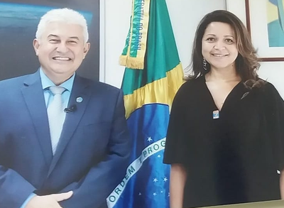 O ministro Marcos Pontes e a diretora do CETEM Silvia França.