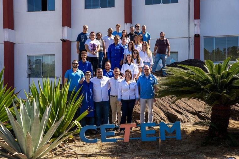 Equipe do Núcleo Regional do Espírito Santo (NRES/CETEM)