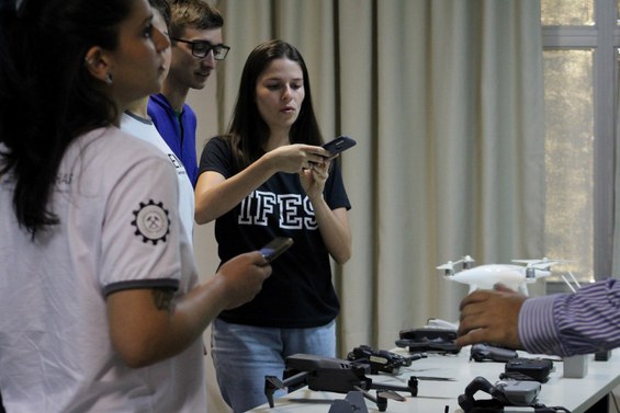 Minicurso sobre a Utilização de Drones na Engenharia