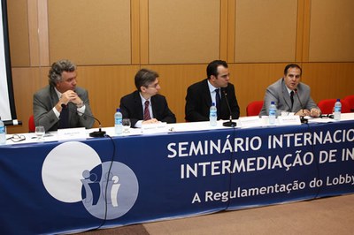 seminario-lobby-12-11-foto2.jpg