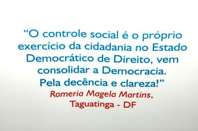 Dia 25 Foto 06 Frase do Banner.jpg