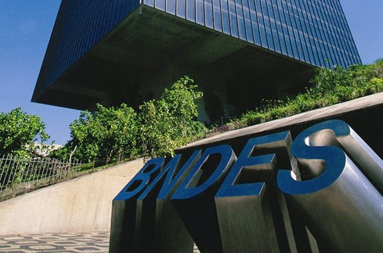 CGU firma acordo de cooperação com o BNDES