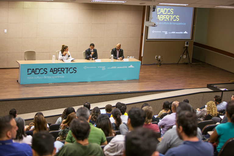 CGU debate dados abertos para controle social e combate à corrupção