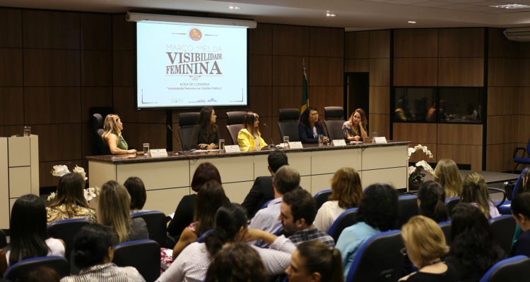 Roda de Conversa celebra conquistas e discute desafios da mulher na gestão pública