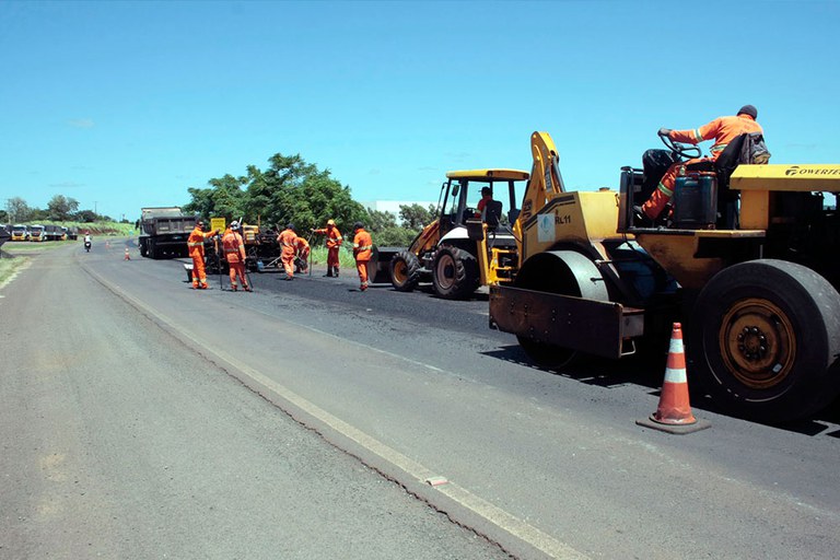 CGU apura irregularidades de seis construtoras em licitações e contratos com o DNIT