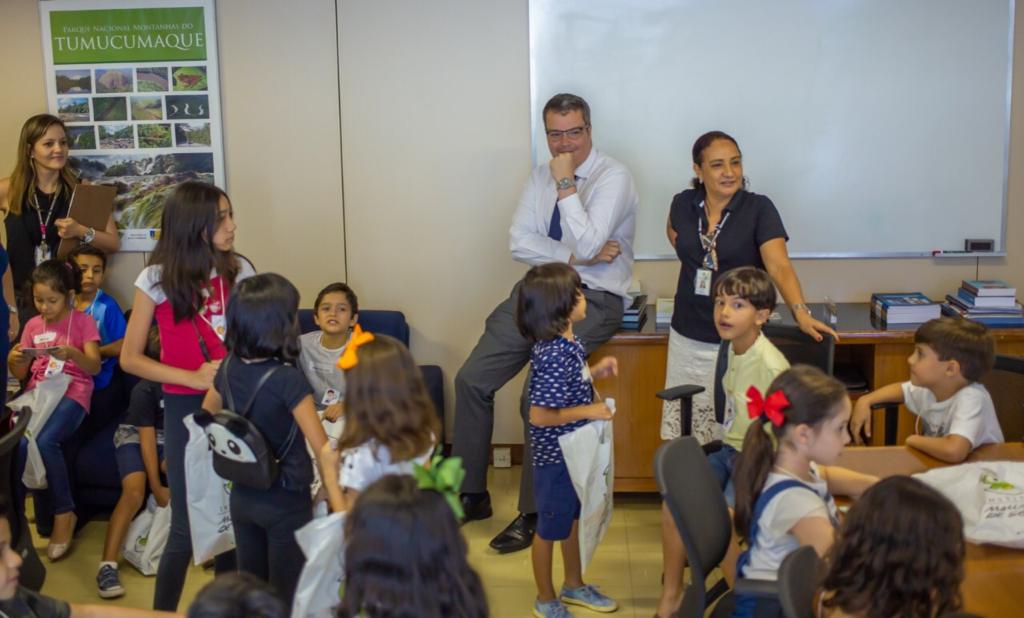 Visita das crianças para conhecer as dependências da CGU, em Brasília