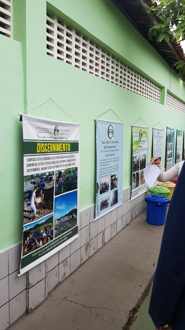 Entrega da premiação a escola vencedora do CDR - categoria Mobilização- Escola Cidadã - Itabuna-BA