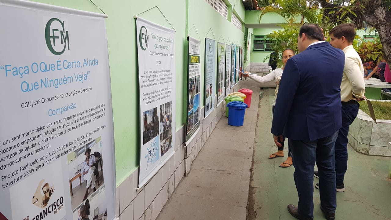 Entrega da premiação a escola vencedora do CDR - categoria Mobilização- Escola Cidadã - Itabuna-BA