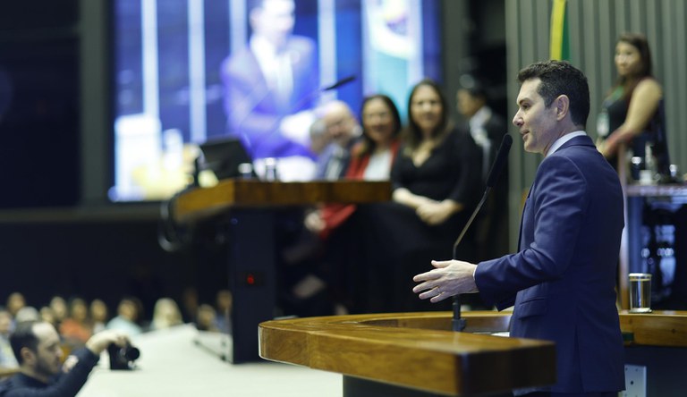 “A UNAMA é um farol para a educação e desenvolvimento da Amazônia”, destaca Jader Filho ao celebrar os 50 anos da universidade