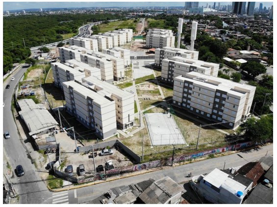 Depois: O novo conjunto habitacional Encanta Moça I e II com 600 apartamentos, Recife.