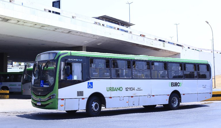 Na foto ônibus sendo exibido