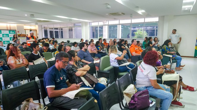 Técnicos e comunidade acompanham os resultados. Crédito: Bruno Chaves, Ascom Ufra.