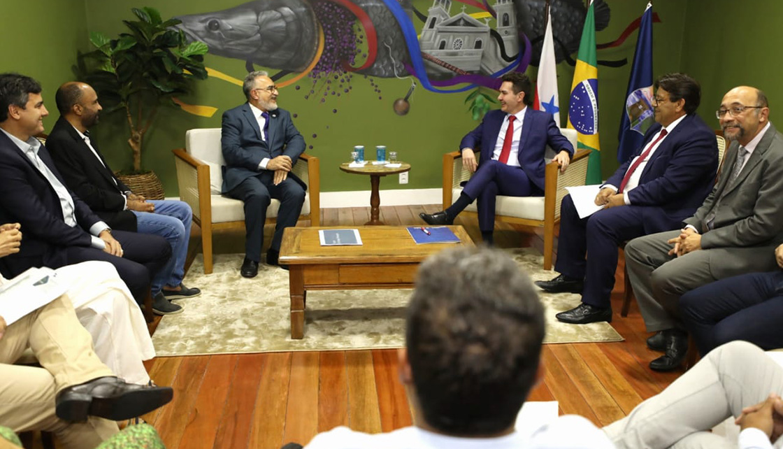 Ministro das Cidades participa de cerimônia de entrega de títulos de terra em Belém