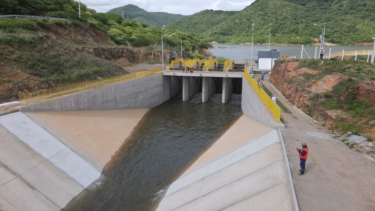 Barragem Avidos