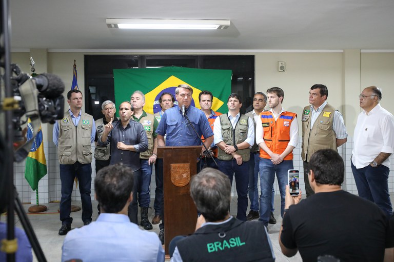 coletiva em PE com o PR