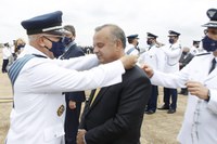 Ministro recebe grau de Grande-Oficial da Ordem do Mérito Aeronáutico