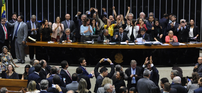 camara-dos-deputados.png