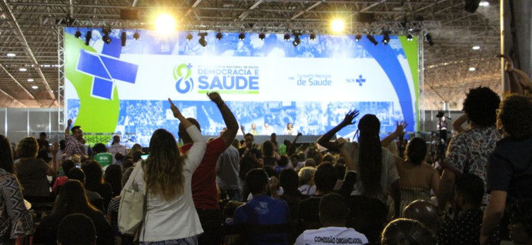 Defesa do SUS: Abertura da 16ª Conferência Nacional de Saúde reúne milhares de pessoas em Brasília