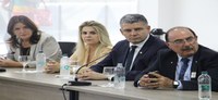 Deputados visitam comissão de ética em pesquisa com seres humanos do CNS e defendem espaço ameaçado por PL