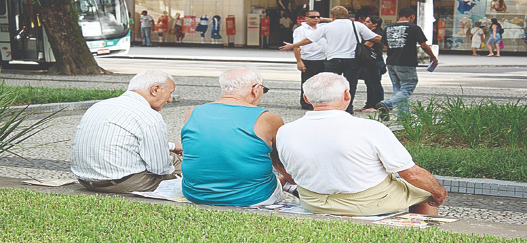 CNS recomenda que presidência da república revogue decreto que fragiliza Conselho da Pessoa Idosa