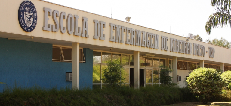 escola de enfermagem.png