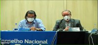 “A dependência externa é a raiz estrutural do desabastecimento de insumos e medicamentos no Brasil”, destaca pesquisador da Fiocruz no Pleno do CNS