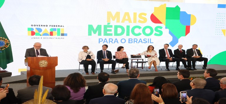 Conselho Nacional de Saúde celebra retorno do Programa Mais Médicos