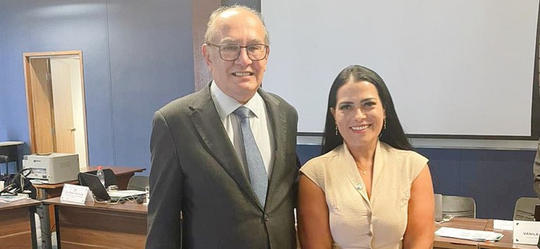 Gilmar Mendes e Priscila Torres.jpg