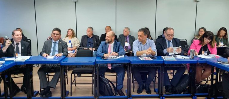 Gilberto Waller (CRG), Gustavo Ferenci (SMTC) e Paulo Salerno (Famurs) compuseram a mesa de abertura