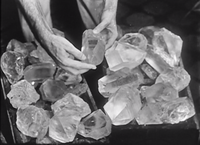 O cristal oscilador: industrialização do quartzo no Brasil