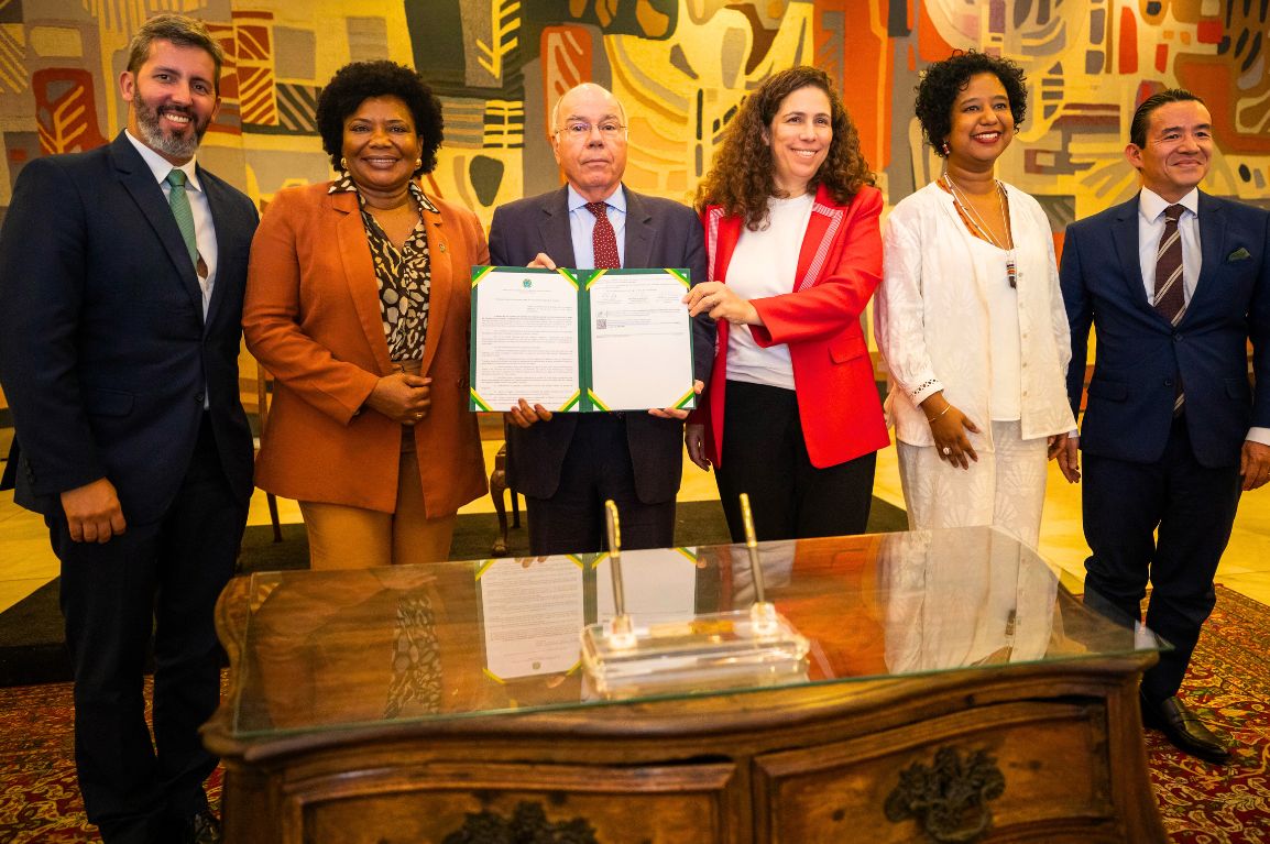 Ministra participou da cerimônia de assinatura da Portaria Conjunta de Instituição do Comitê Nacional do Brasil do Programa Memória do Mundo da Unesco