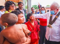 Ministra Margareth Menezes presta solidariedade ao povo Yanomami