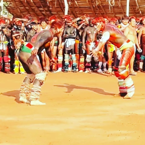 Imagem de indigena na luta Huka-huka