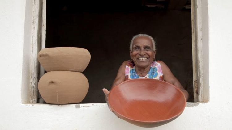 dona-cadu-e-a-arte-da-ceramica-em-maragojipe-bahia-1716307928483_v2_750x421.jpg