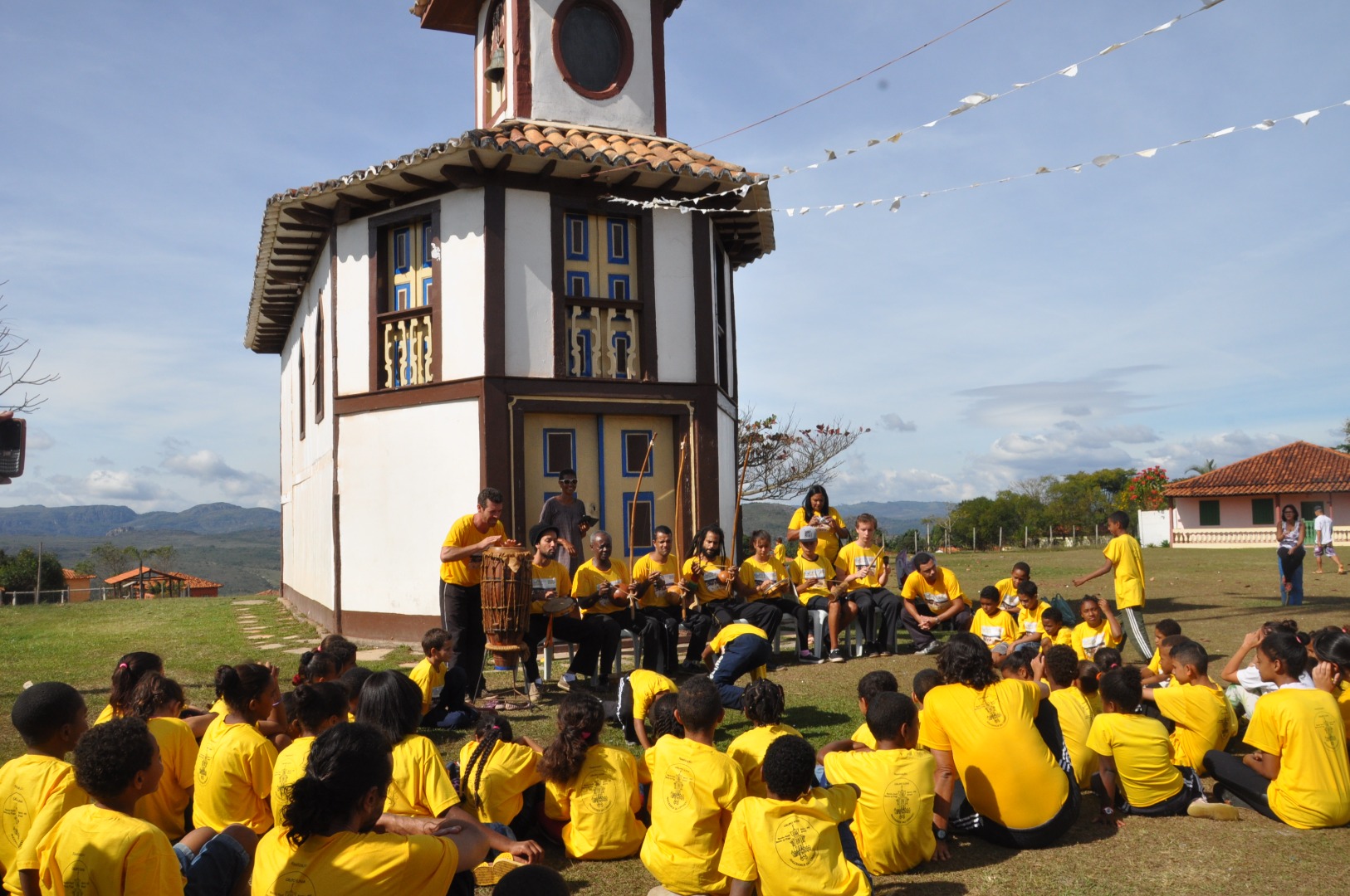 MG_Serro - Grupo Iúna Angoleiros do Cerrado - GIAC.jpg