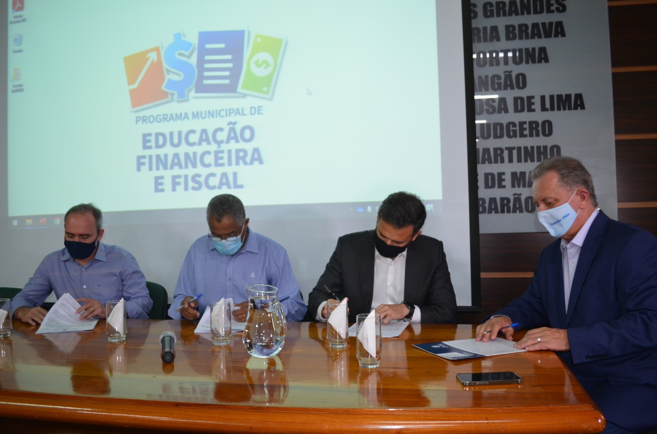 20220207-evento-cvm-tubarao-mec-parceria-programa-educacao-financeira.jpeg