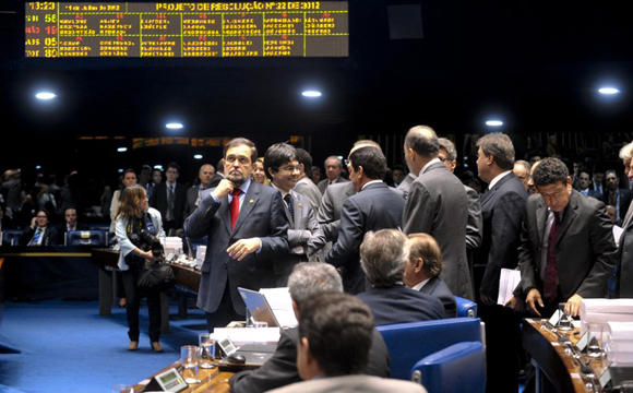 12/07/2012 - DEFESA - Estatal para desenvolvimento do setor nuclear do país é aprovada pelo Senado 