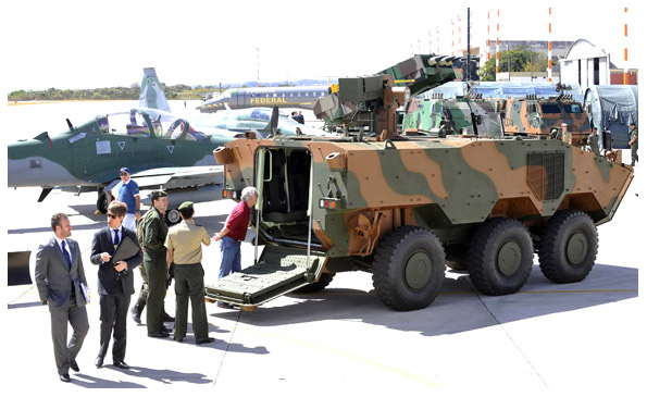 17/08/2012 - DEFESA - Mostra apresenta principais soluções tecnológicas produzidas pela indústria de defesa nacional