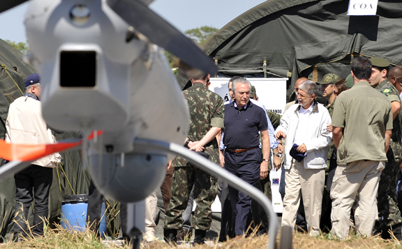 19/10/2012 - DEFESA - “População quer que outras operações Ágata aconteçam”, diz ministro Amorim