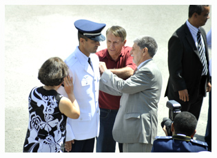 30/11/2012 - DEFESA - Amorim prestigia, em Guaratinguetá, formatura de sargentos especialistas da Aeronáutica